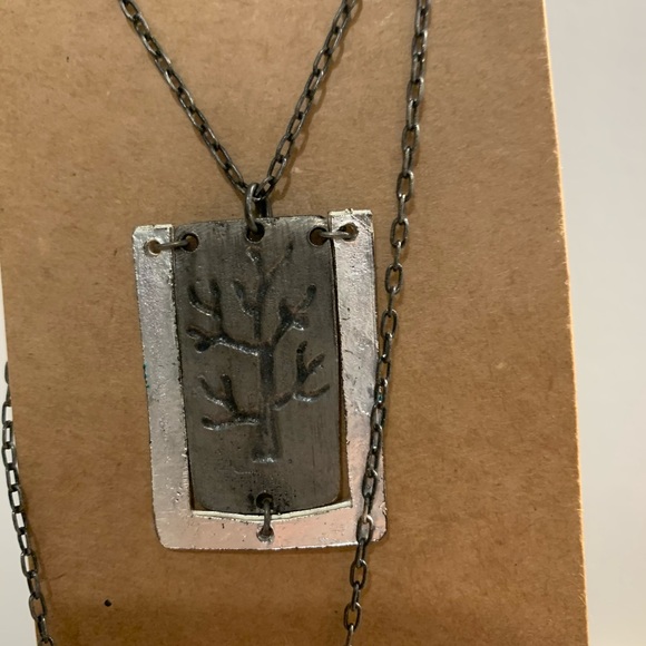NWT Pewter Tree Necklace - Picture 3 of 4